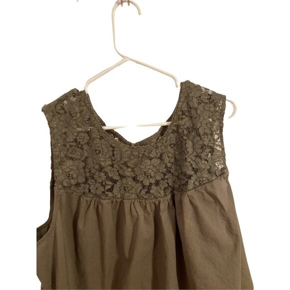 Torrid Olive green Sleeveless cotton lace Blouse Size 5 Size 28 keyhole - Picture 2 of 7
